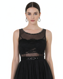 VESTIDO ELEGANCIA ETERNA EN TUL Y ENCAJE