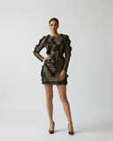 Vestido corto en Red con Volados Serpenteantes