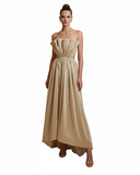 VESTIDO DORADO CON DRAPEADO ESCULTURAL